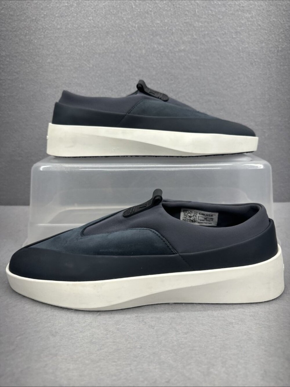 Wolf & Shepherd Cruise Tre Women Sz 8 Slip On Sneaker Navy Italian Leather NWOB